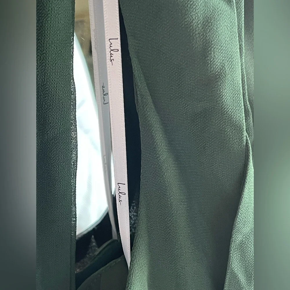 Lulu’s NWOT Summer Invite Dark Emerald Green Tie-Strap Bodice Chiffon Midi Dress - Picture 4 of 9